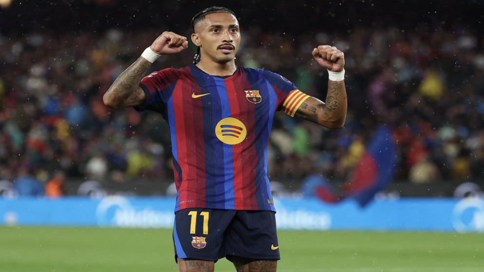 رافينيا يحسم مستقبله مع برشلونة بقرار رسمي