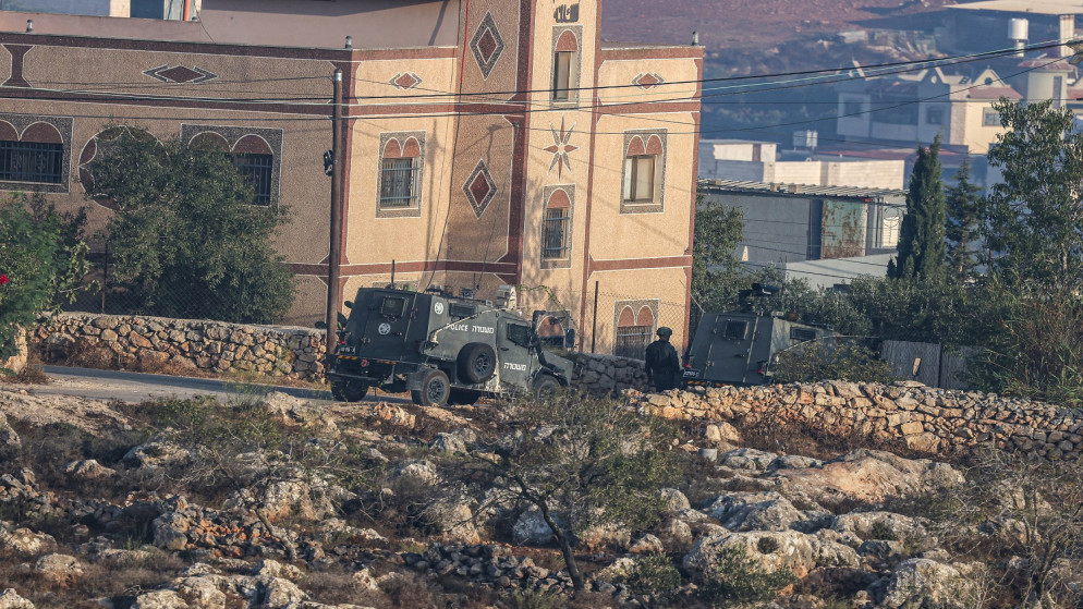 حملة مداهمات واعتقالات واسعة لقوات الاحتلال في مدن وقرى الضفة الغربية