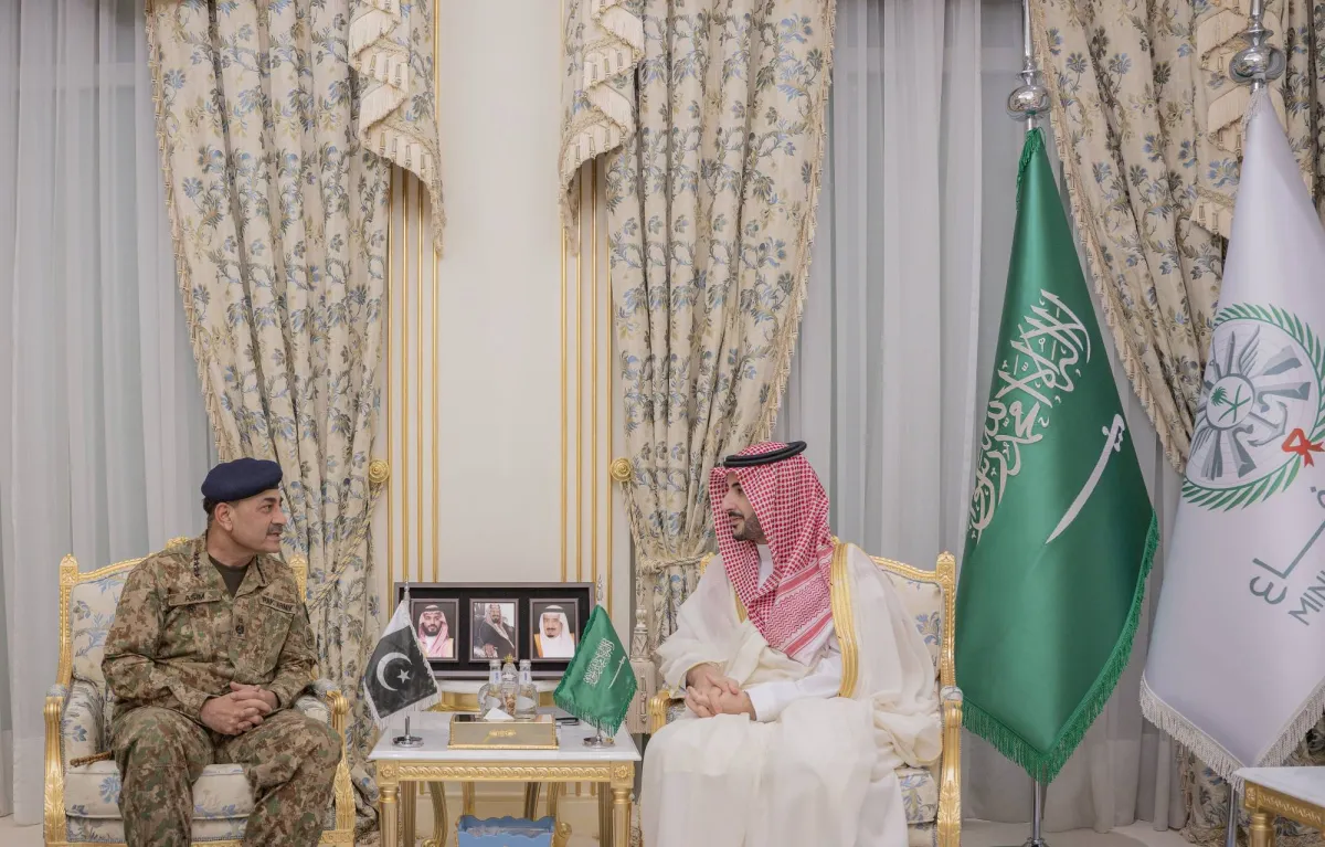 السعودية وباكستان تعززان التعاون العسكري لتفعيل اتفاقية مكة الدفاعية