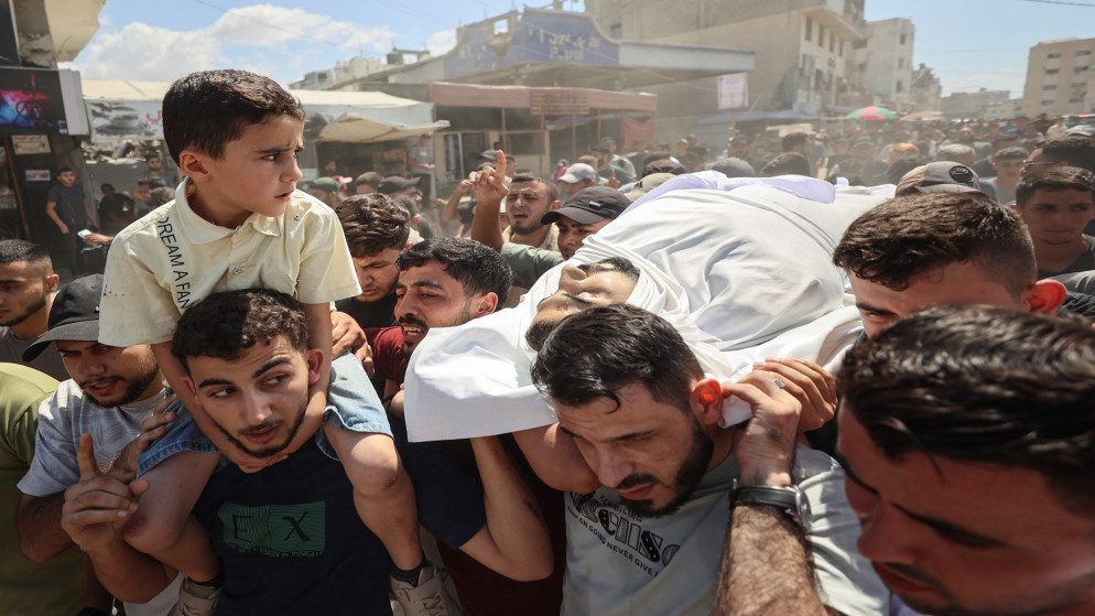 حصيلة ضحايا العدوان على غزة تتجاوز 74 الف شهيد وسط استمرار القصف