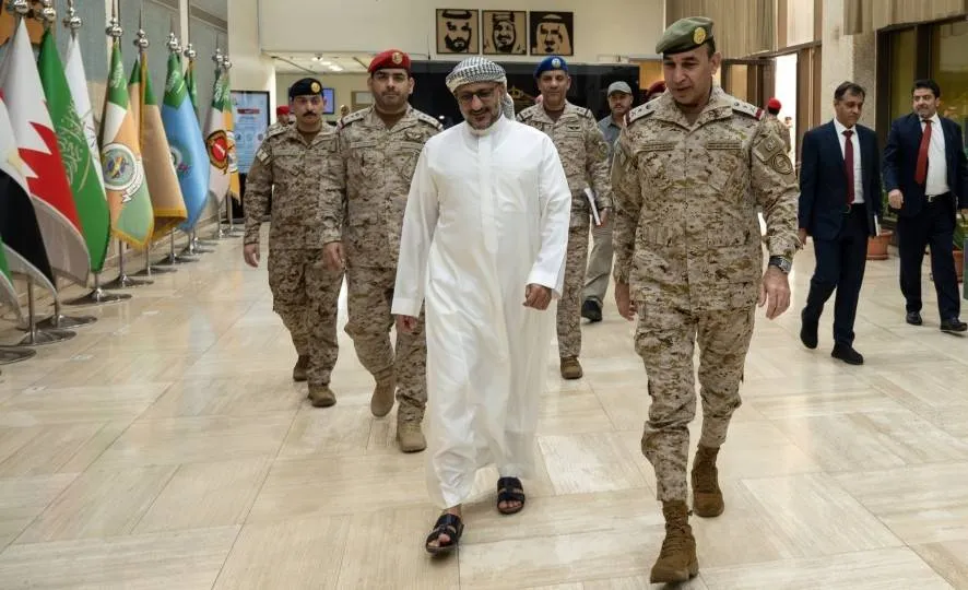 تنسيق عسكري رفيع بين الرياض وطارق صالح لتعزيز جاهزية الجبهات اليمنية