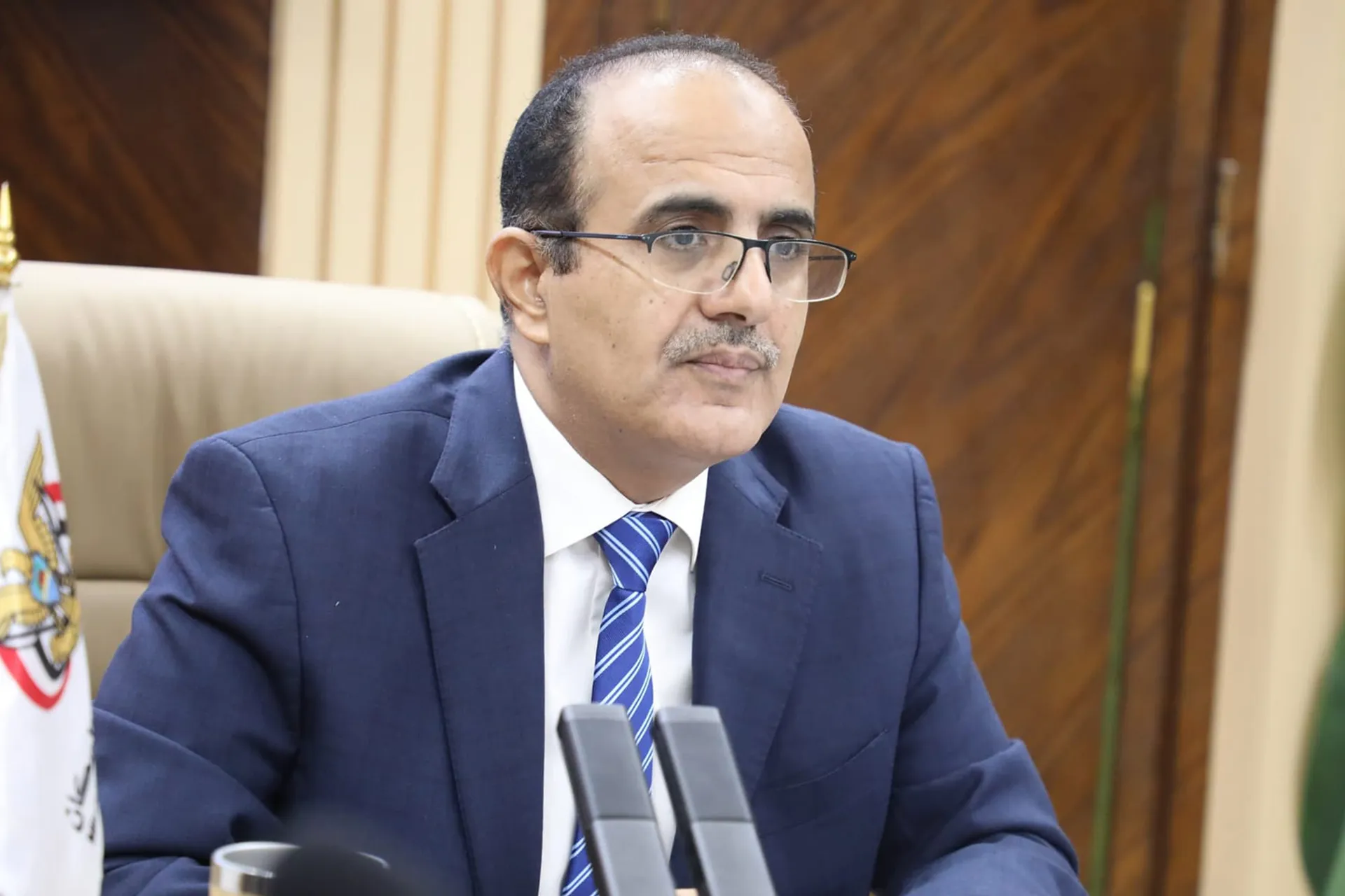 وزير الصحة اليمني يحذر من انهيار المنظومة الطبية بسبب موجات النزوح