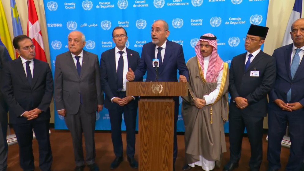 الصفدي يصف مزاعم مسؤولين اسرائيليين بشأن الاردن بالسخيفة ويحذر من تقويض حل الدولتين