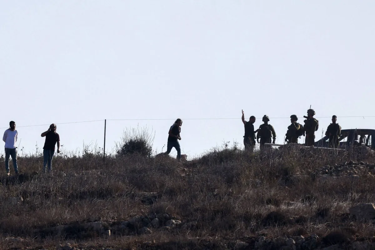 مقتل شاب فلسطيني برصاص مستوطنين في بلدة كوبر شمال رام الله