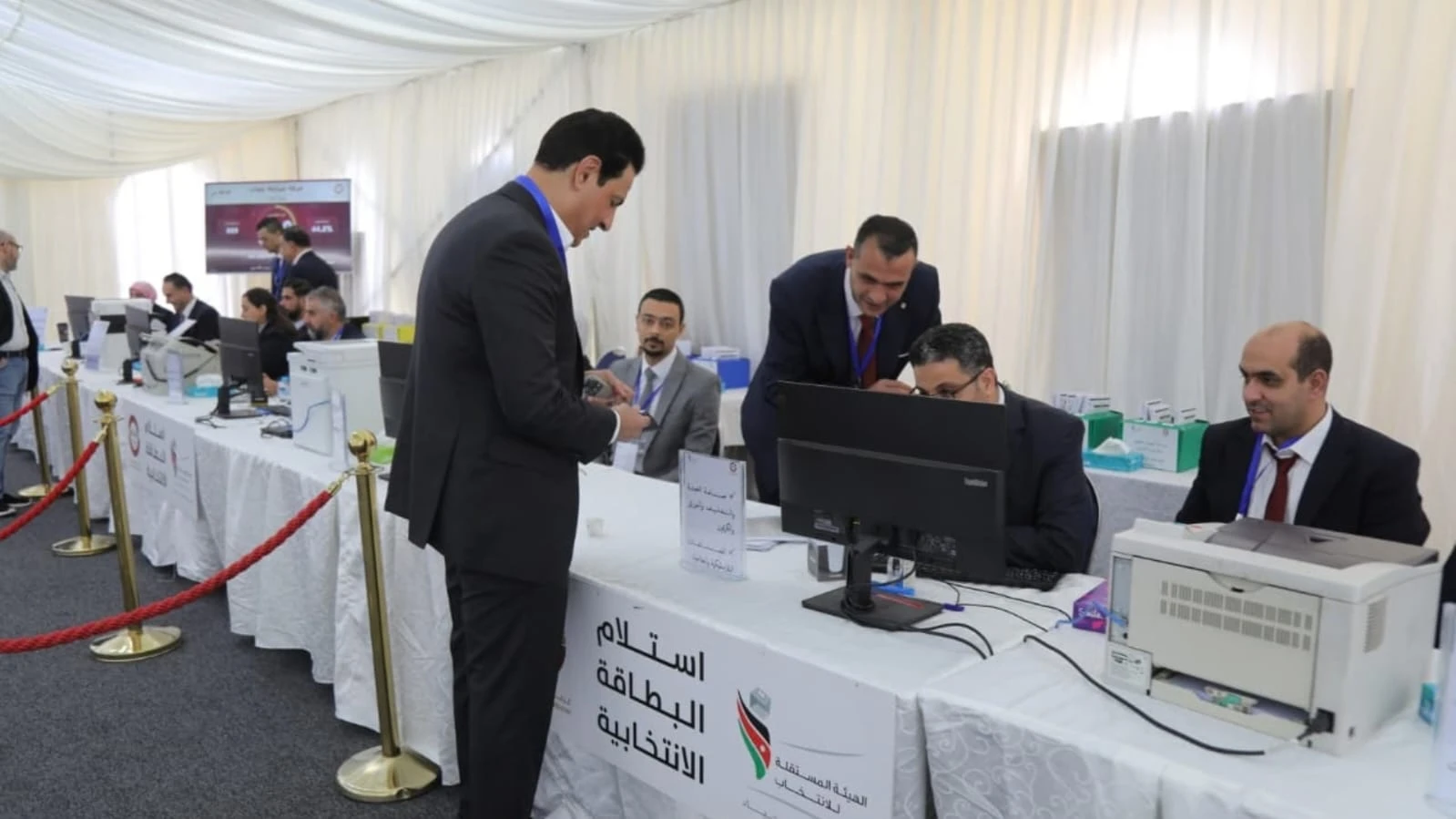 انطلاق عملية الاقتراع لاختيار مجلس ادارة غرفة صناعة عمان