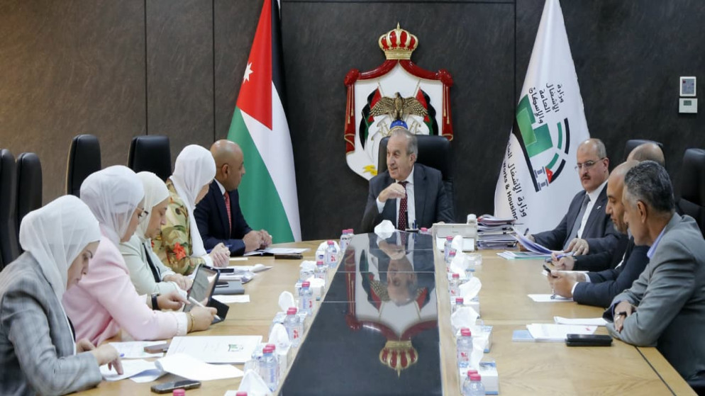 وزير الاشغال يوجه بتسريع وتيرة مشاريع رؤية التحديث الاقتصادي