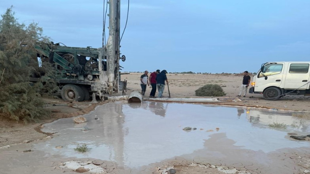 ضبط حفارة مخالفة في الجفر ومعان تواصل ملاحقة المعتدين على مصادر المياه