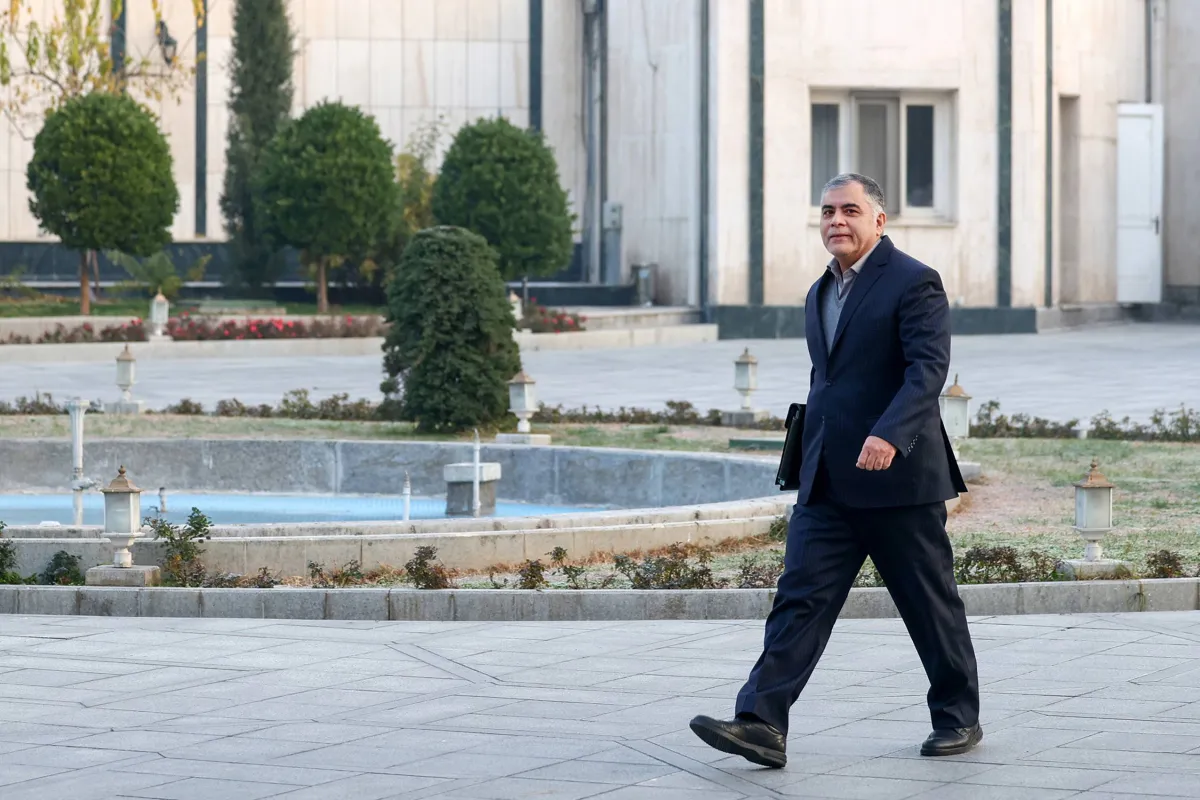 تطورات قطاع الطاقة الايراني بعد استقالة وزير النفط وتعيين بديل