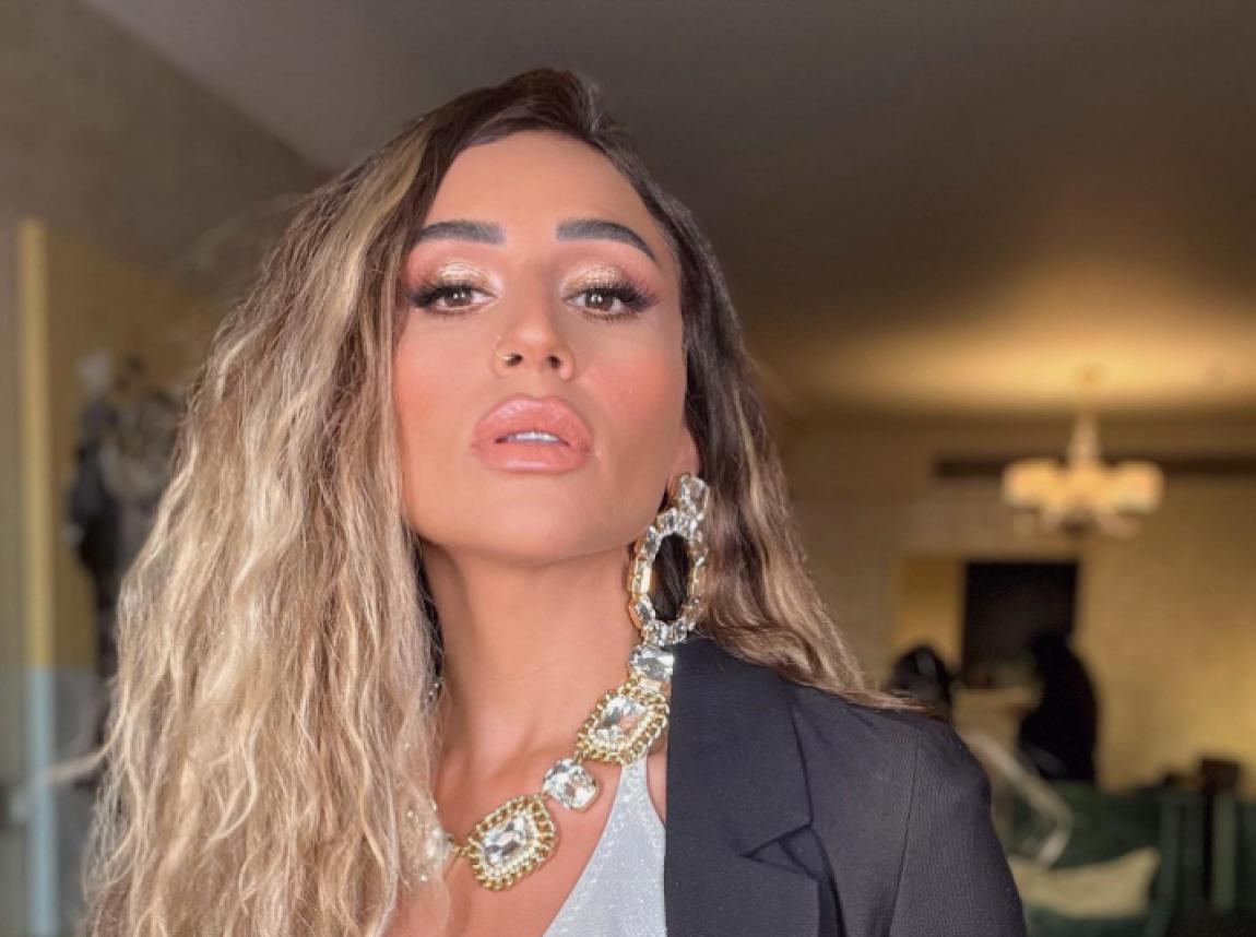 دينا الشربيني تتألق بالأسود في أحدث جلسة تصوير قبل بدء كامل العدد 4