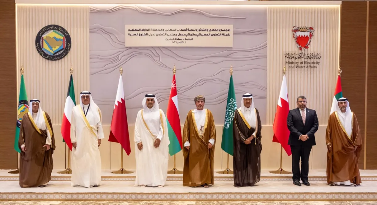 الربط الكهربائي والمائي اولوية استراتيجية لتعزيز الامن الخليجي