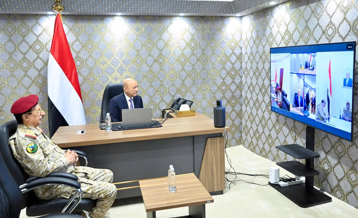عملية فجر اليمن تواصل تقدمها الميداني ورشاد العليمي يؤكد استعادة زمام المبادرة