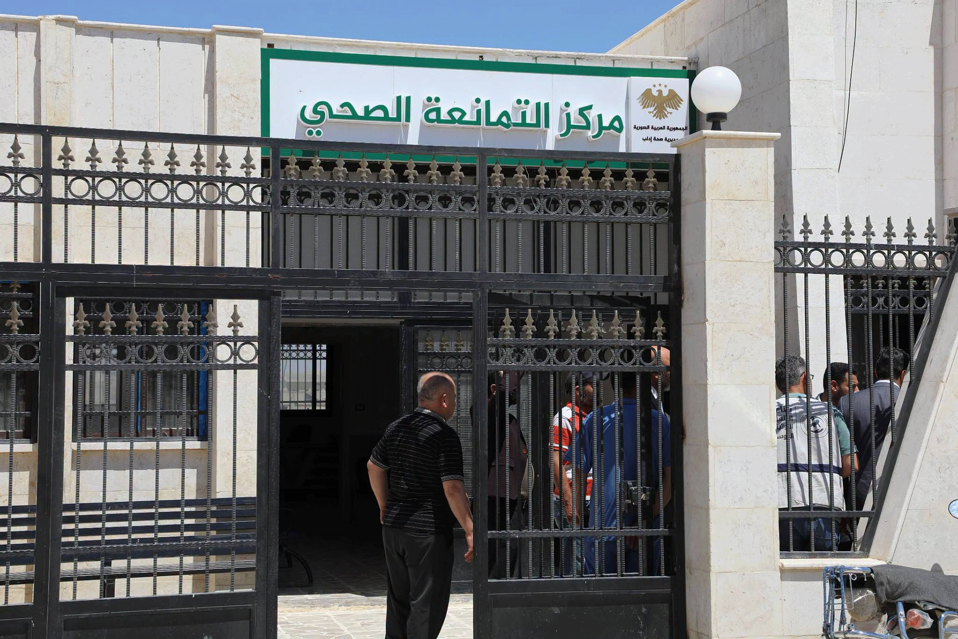 معاناة المرضى في ريف ادلب تكشف ثغرات القطاع الطبي ومطالب بتوسيع الخدمات