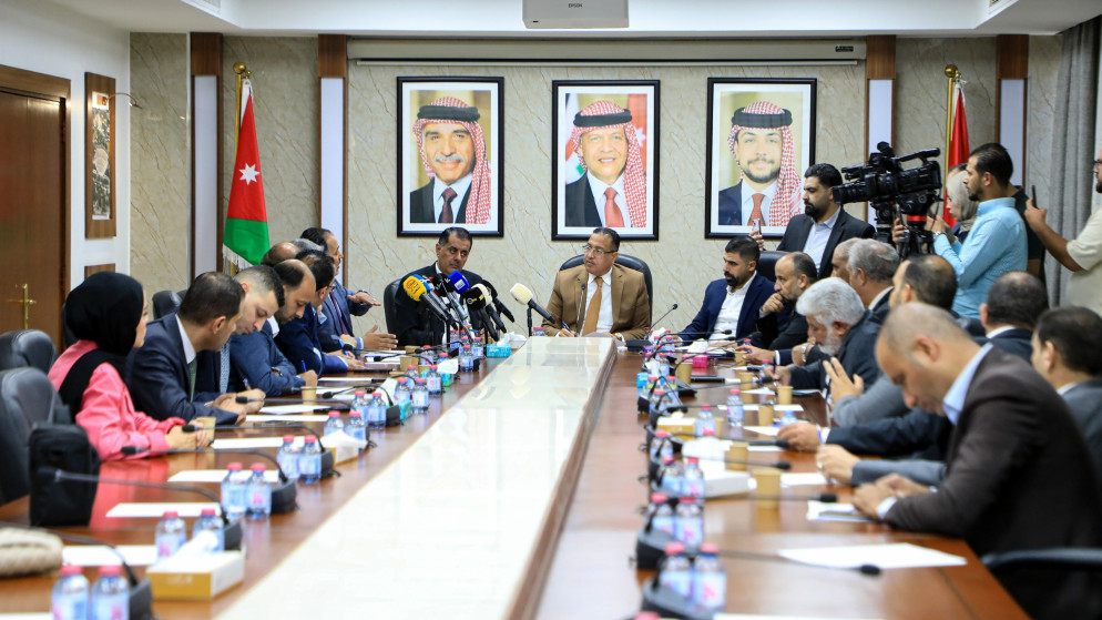 اللجنة الادارية النيابية تبحث ملفات التنظيم التجاري وقيمة اراضي وادي الاردن