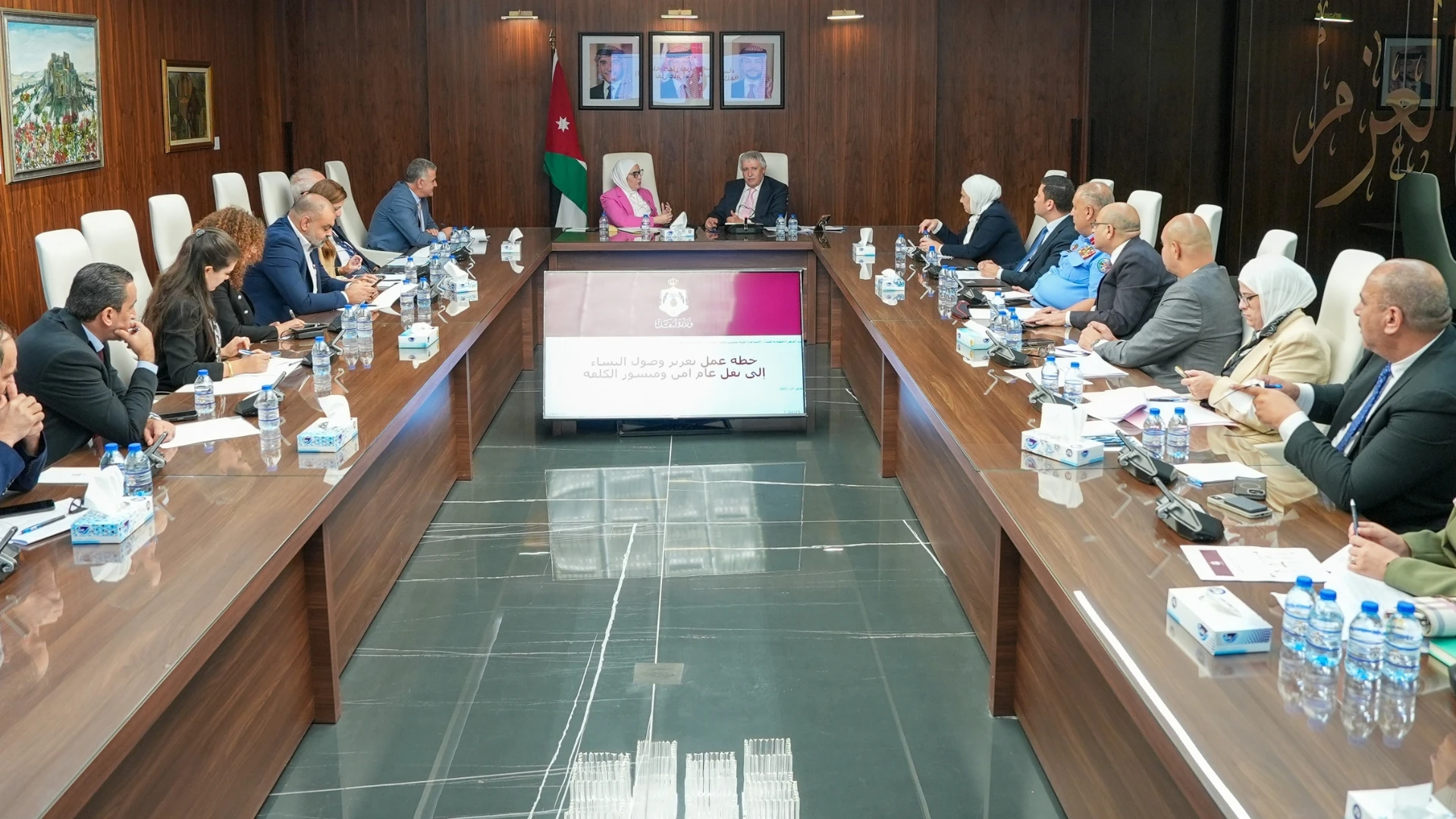 خطة وطنية لتعزيز وصول النساء الى وسائل نقل عام آمنة وميسرة