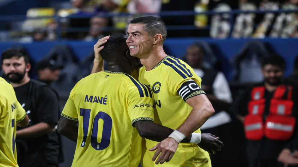 النصر يكتسح الدرعية والقادسية يتصدر الدوري السعودي بفوز عريض