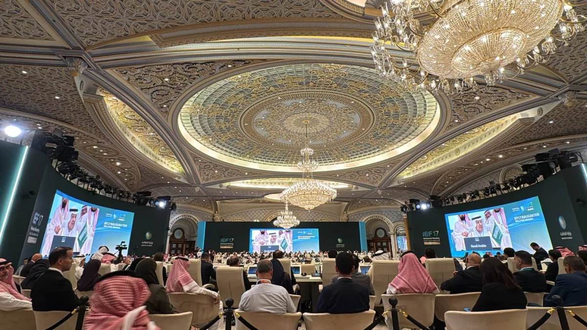 الرياض عاصمة امن الطاقة العالمية بجهود سعودية استثنائية