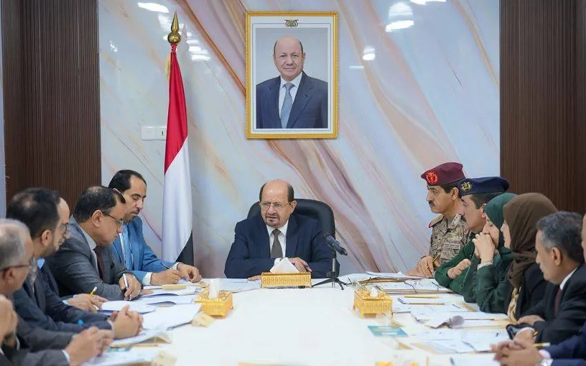 تحركات دبلوماسية مكثفة للحكومة اليمنية لعزل الحوثيين دوليا وتجريم انشطتهم