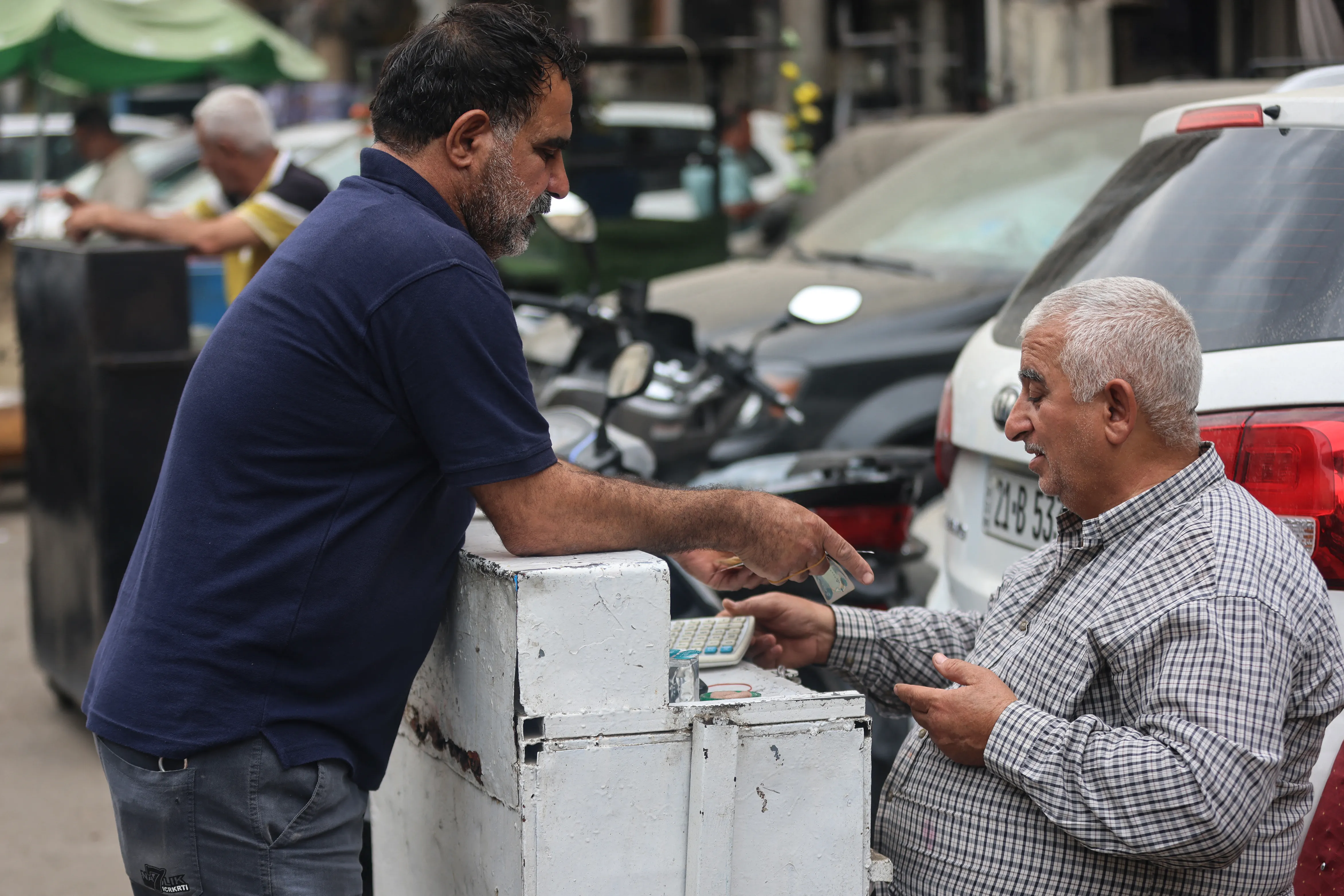ازمة سعر الصرف في العراق وتداعياتها على القدرة الشرائية للمواطنين