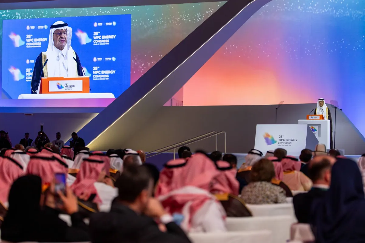 السعودية تطلق استراتيجية طموحة لتطوير خط انابيب شرق غرب ورفع قدراتها التصديرية