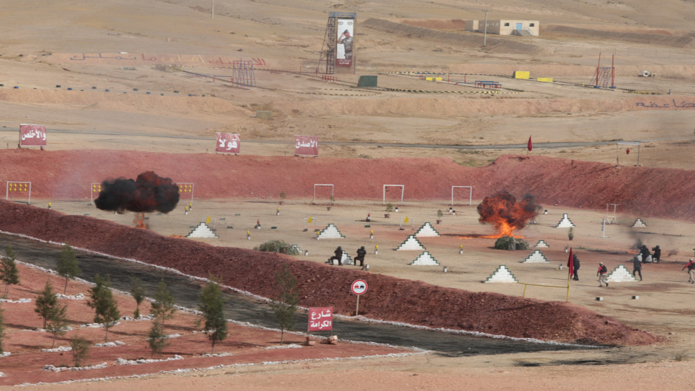 مدير الامن العام يختبر جاهزية سرايا الرد السريع في تمرين السيف القاطع