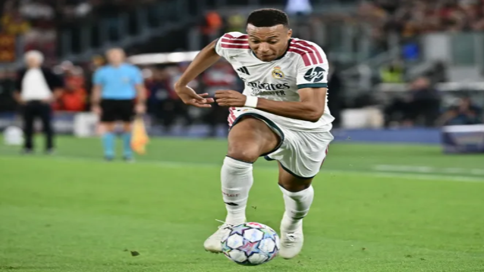 مبابي يكتب التاريخ وينتزع رقما قياسيا من ميسي في دوري ابطال اوروبا