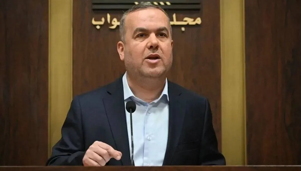 حزب الله يقر بملكية شحنة متفجرات ضهر البيدر ويحذر السلطة اللبنانية