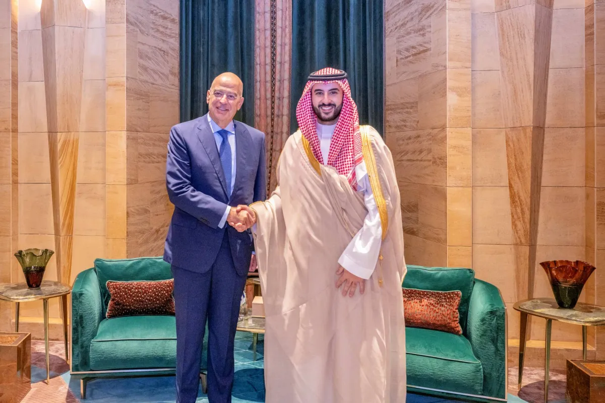 تعاون سعودي يوناني لتعزيز الامن الاقليمي ومواجهة تهديدات الحوثيين