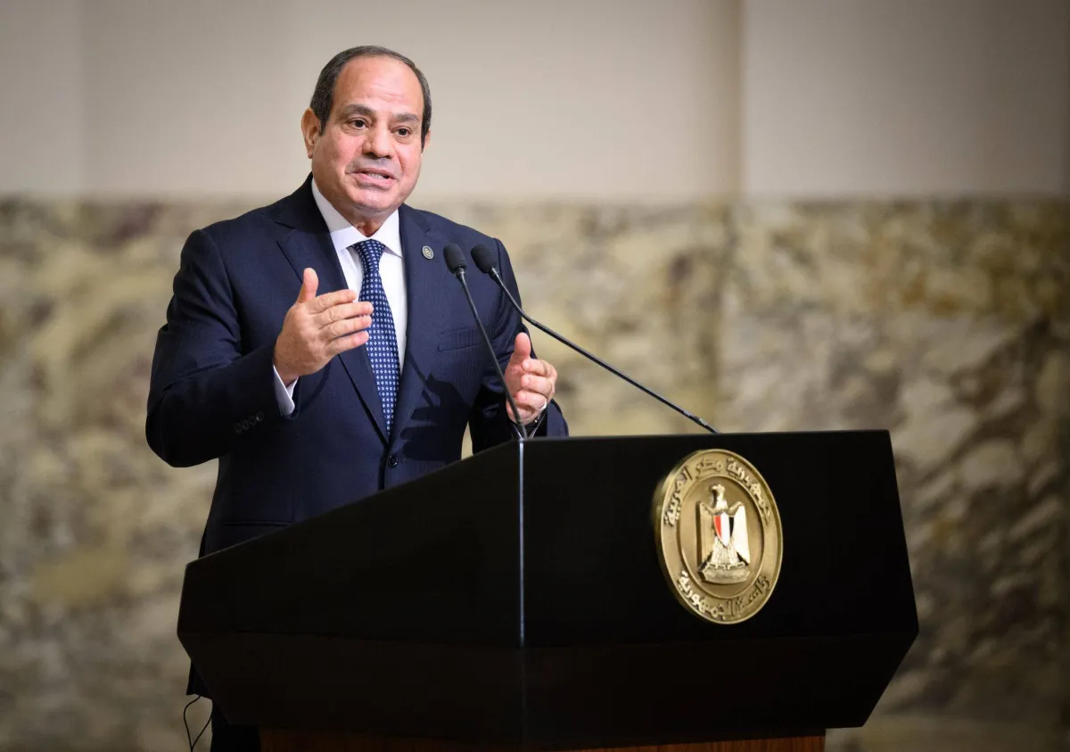 السيسي يطلب تفويضا برلمانياً لحماية امن السعودية ويحسم ملف رئاسته