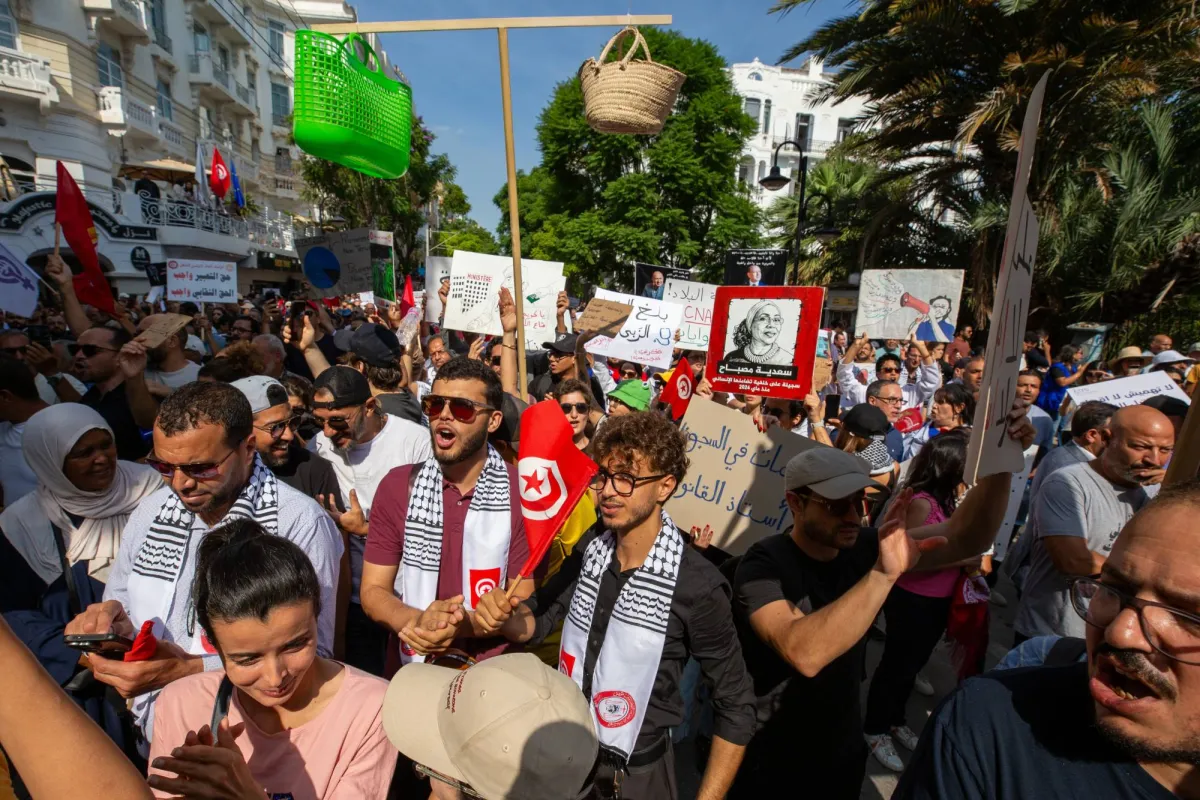 استجابة لمطالب الشارع التونسي: خطة حكومية عاجلة لخفض اسعار المواد الاستهلاكية