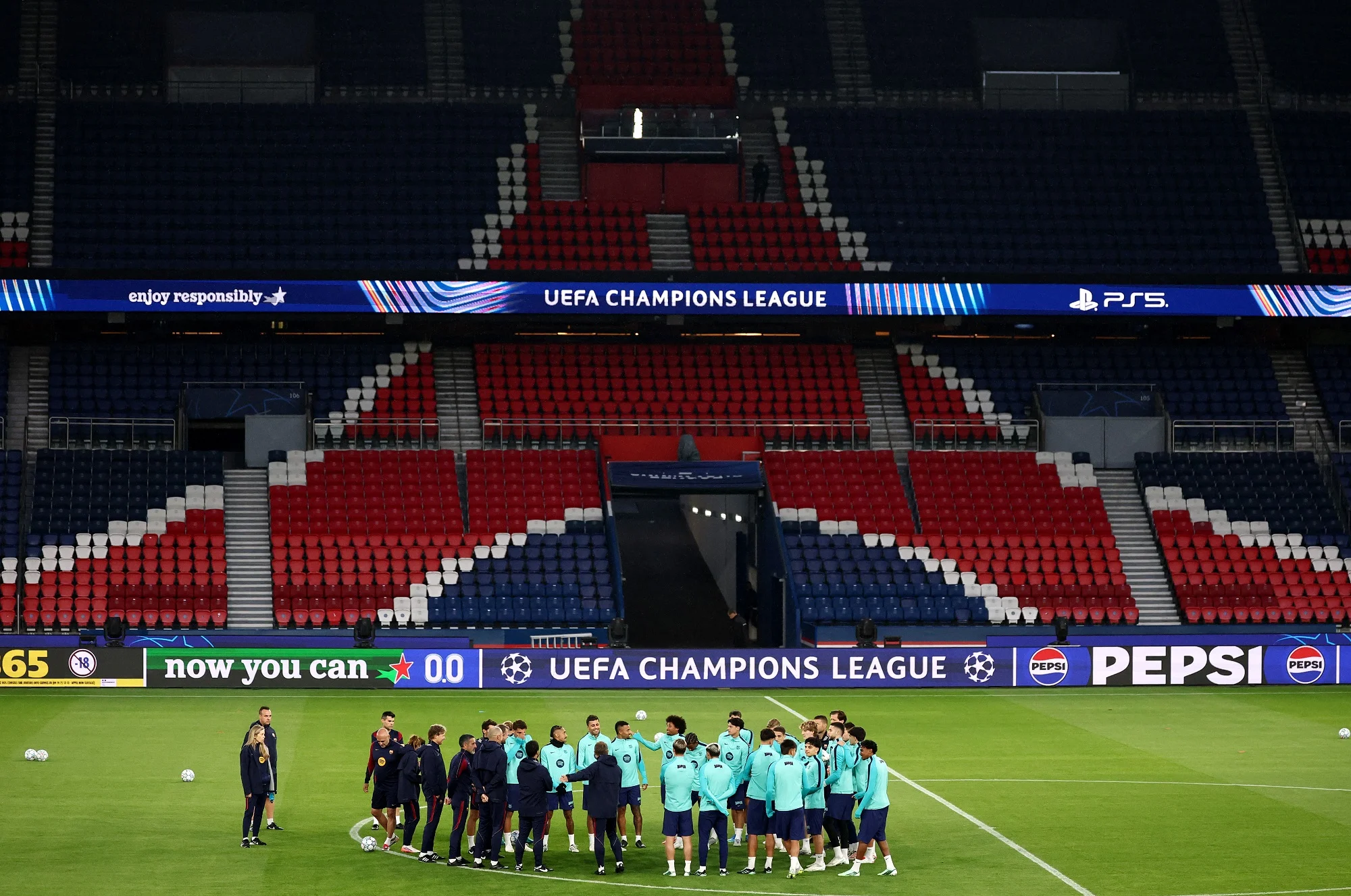 قمة دوري ابطال اوروبا.. برشلونة وباريس سان جيرمان في صدام كروي مرتقب