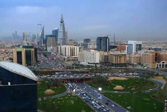 استثمارات عقارية بمليارات الدولارات تدعم نمو السوق السعودية