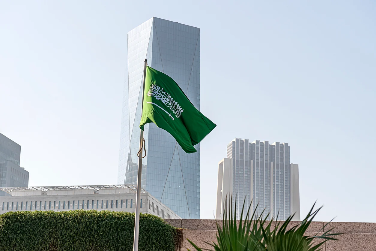 الدفاع الجوي السعودي يتصدى لهجوم صاروخي جديد باتجاه الرياض