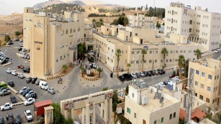 رئيس الديوان الملكي يتابع الحالة الصحية لمصابي حادث الكرك الارهابي