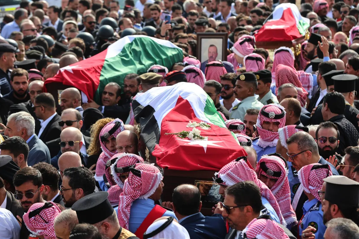 مشاهد التلاحم الوطني في تشييع ضحايا هجوم الكرك