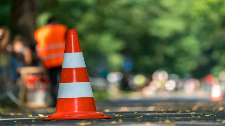 تحويلات مرورية على جسر سواقة ضمن اعمال الصيانة الدورية