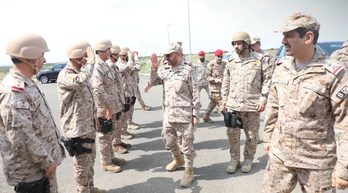 رئيس الاركان السعودي يتفقد جاهزية القوات المرابطة في الحد الجنوبي