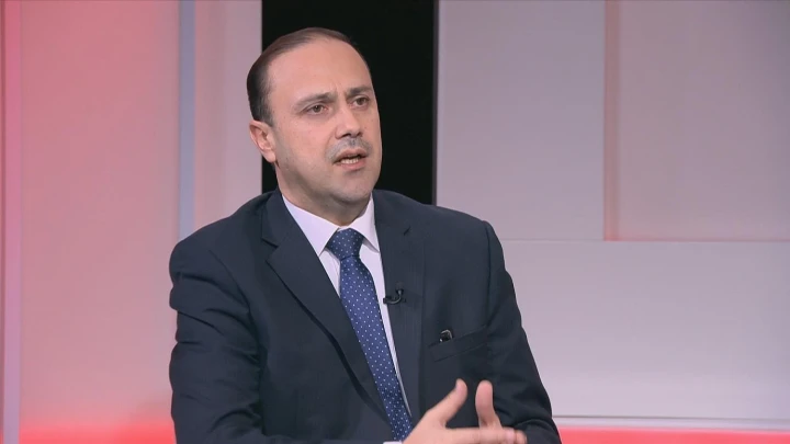 وزير الاتصال الحكومي يشدد على اهمية الدراية الاعلامية كمسؤولية وطنية